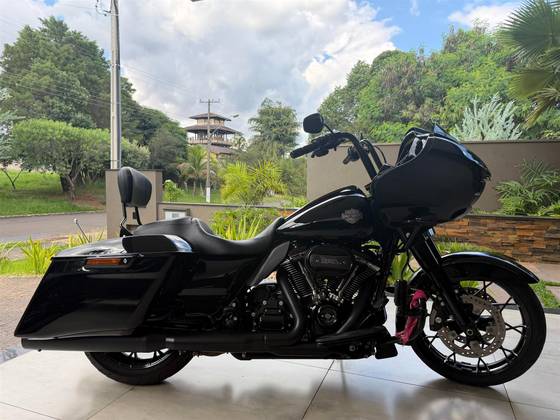 HARLEY-DAVIDSON ROAD GLIDE SPECIAL 